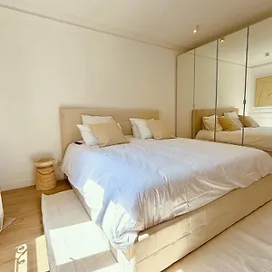 https://le-penthouse-bourdonnais.fr-paris.fr